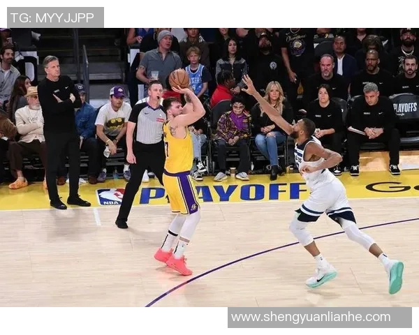 马刺有望在西部竞争中超越快船湖人勇士直接锁定季后赛名额 马刺有望在西部竞争中超越快船湖人勇士直接锁定季后赛名额