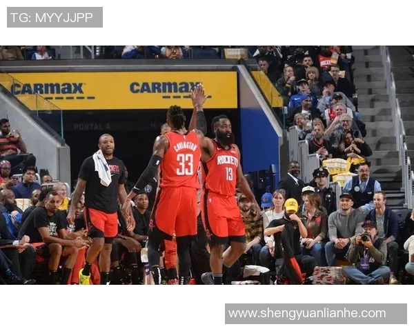 火箭队需突破体型限制改善空间布局与进攻多样性才能重回巅峰 火箭队需突破体型限制改善空间布局与进攻多样性才能重回巅峰