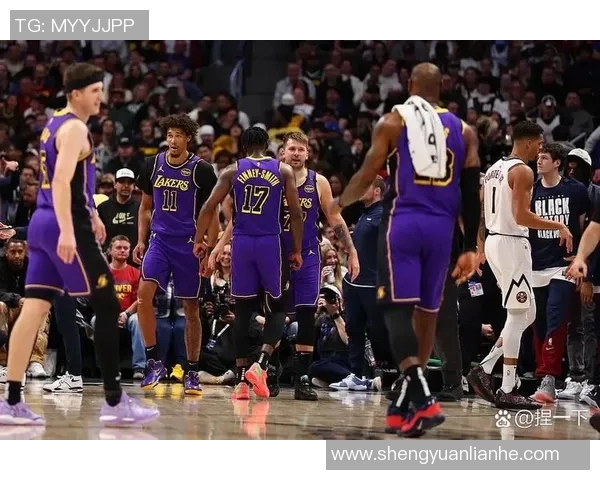 湖人三巨头齐发力八村塁助阵赢球海报震撼登场 湖人三巨头齐发力八村塁助阵赢球海报震撼登场