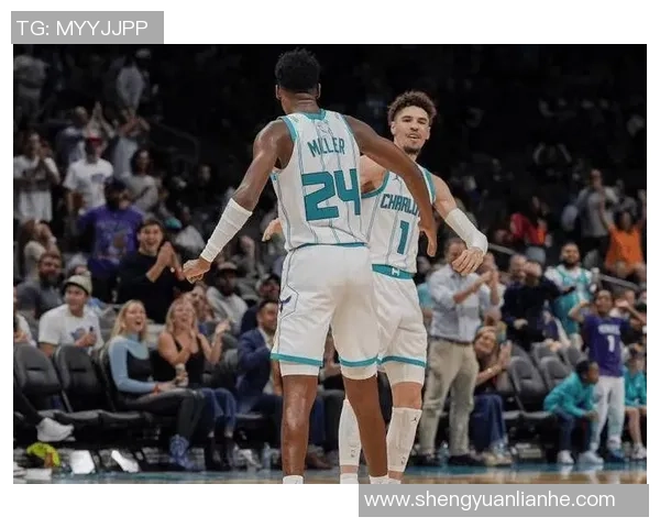 克尼佩尔半场表现亮眼9投5中贡献12分2板4助攻三分球命中率高达50