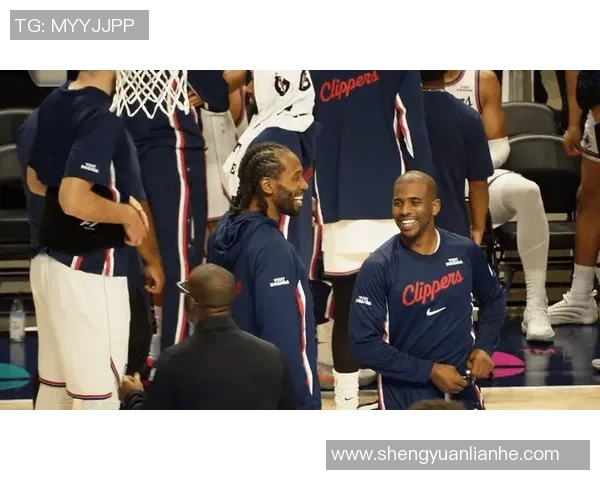 小卡季前赛表现出色砍下35分与队友重聚感到非常开心 小卡季前赛表现出色砍下35分与队友重聚感到非常开心