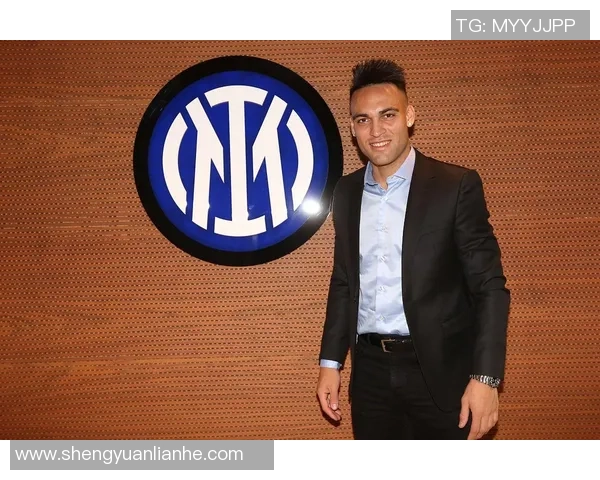 国米旧将塞雷纳盛赞劳塔罗的智慧与跑位能力直面外界批评