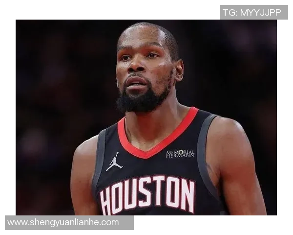 杜兰特半场表现稳定得分10分三分球未能命中展现全能能力