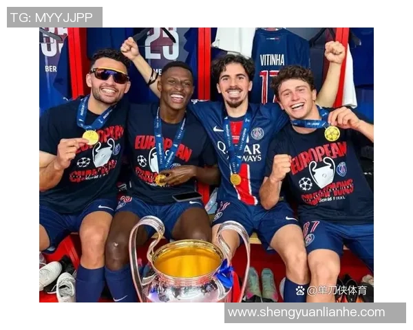 纳赛尔盛赞巴黎六冠荣耀共同庆祝历史性成就的自豪时刻